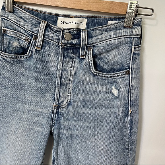 Aritzia Denim Forum The Yoko High Rise Slim Jean Light Blue size 24 - Picture 7 of 16